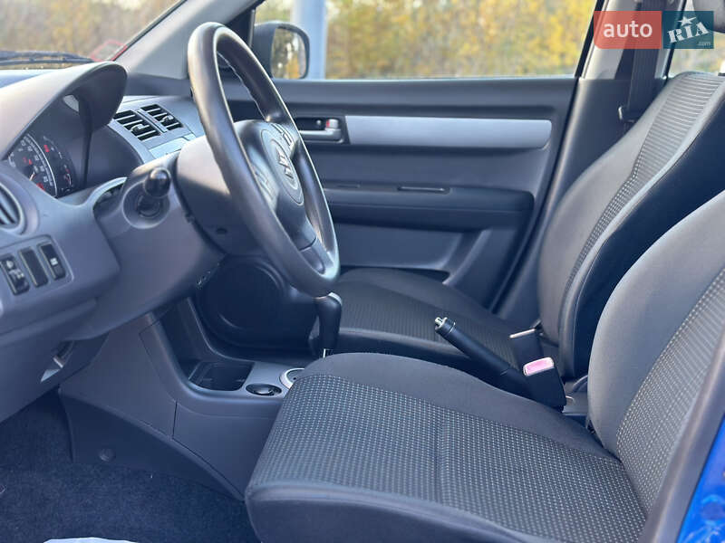 Хэтчбек Suzuki Swift 2006 в Староконстантинове фото 17 Хэтчбек Suzuki Swift 2006 в Староконстантинове