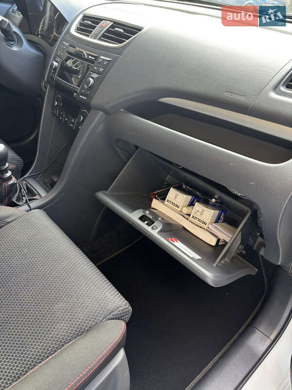 Хэтчбек Suzuki Swift 2014 в Киеве фото 30 Хэтчбек Suzuki Swift 2014 в Киеве