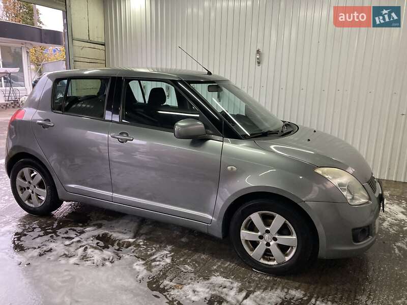 Хетчбек Suzuki Swift 2008 в Києві