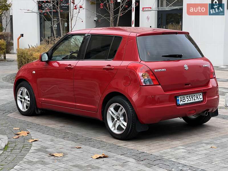 Хэтчбек Suzuki Swift 2008 в Киеве