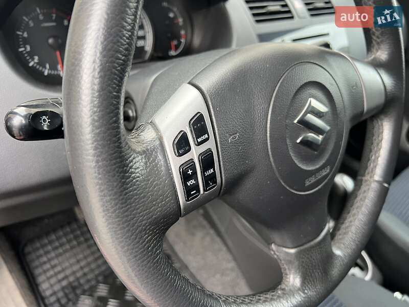 Хэтчбек Suzuki Swift 2008 в Киеве