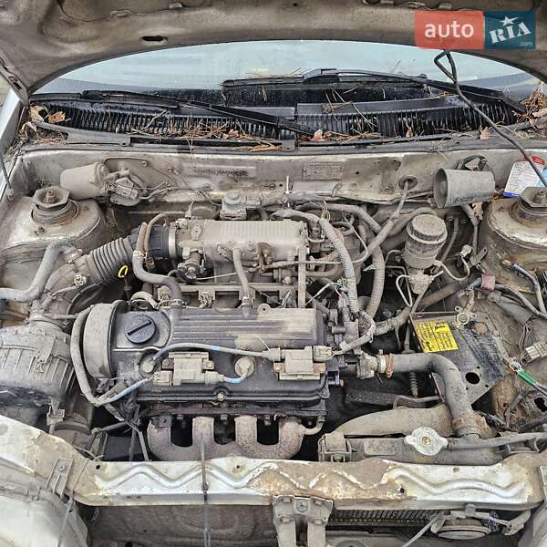 Седан Suzuki Swift 2003 в Киеве