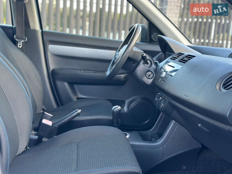 Хетчбек Suzuki Swift 2006 в Старокостянтинові