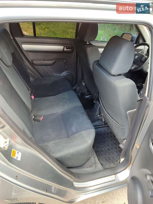 Хэтчбек Suzuki Swift 2008 в Тлумаче фото 5 Хэтчбек Suzuki Swift 2008 в Тлумаче