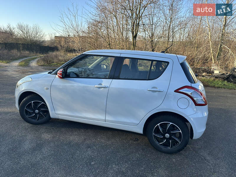 Хетчбек Suzuki Swift 2011 в Звенигородці