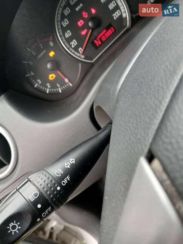 Хетчбек Suzuki Swift 2008 в Чернівцях