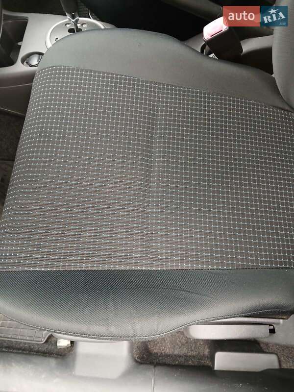 Хетчбек Suzuki Swift 2008 в Чернівцях