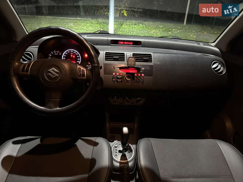 Хэтчбек Suzuki Swift 2005 в Днепре