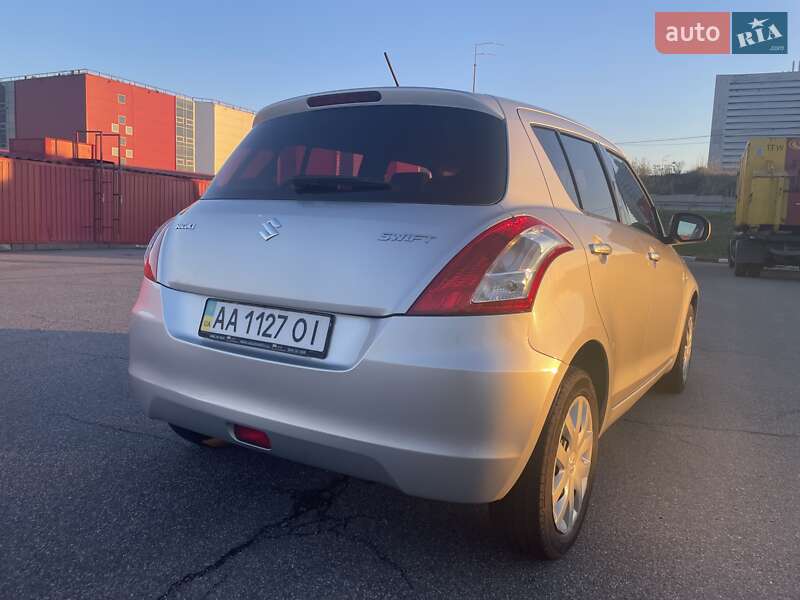 Хэтчбек Suzuki Swift 2011 в Киеве фото 5 Хэтчбек Suzuki Swift 2011 в Киеве