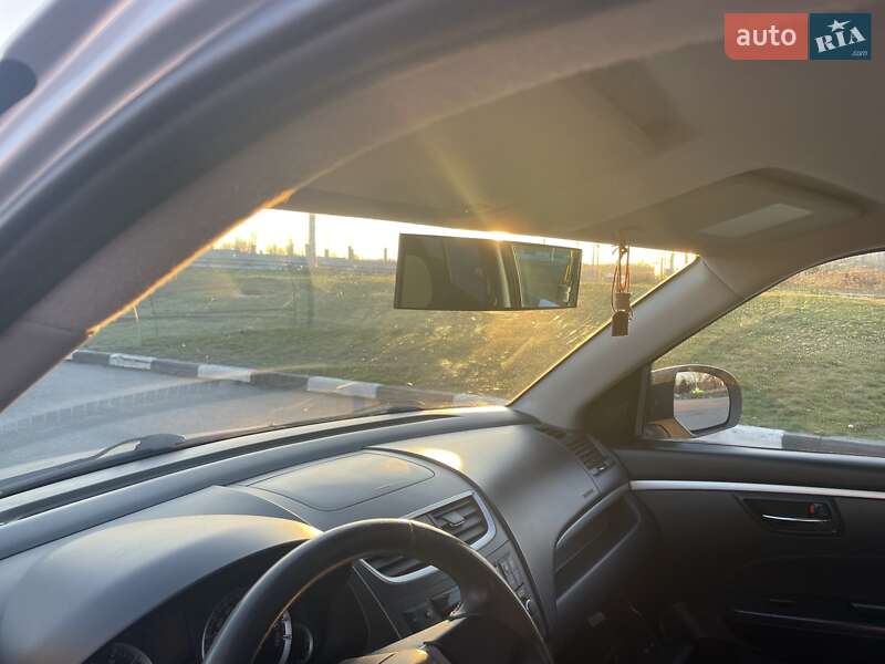Хэтчбек Suzuki Swift 2011 в Киеве фото 15 Хэтчбек Suzuki Swift 2011 в Киеве