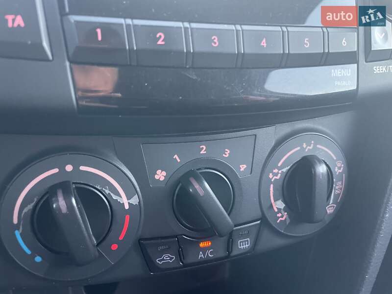 Хэтчбек Suzuki Swift 2011 в Киеве фото 20 Хэтчбек Suzuki Swift 2011 в Киеве