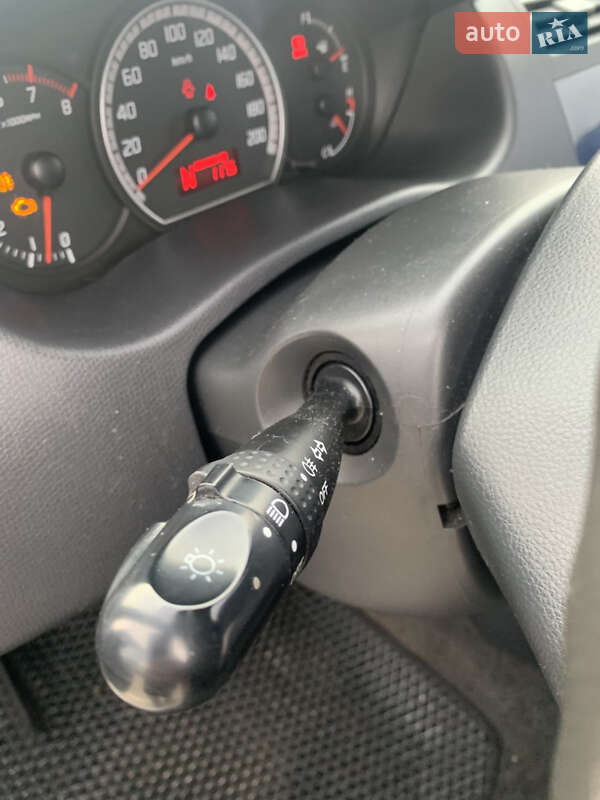 Хэтчбек Suzuki Swift 2005 в Дрогобыче фото 29 Хэтчбек Suzuki Swift 2005 в Дрогобыче