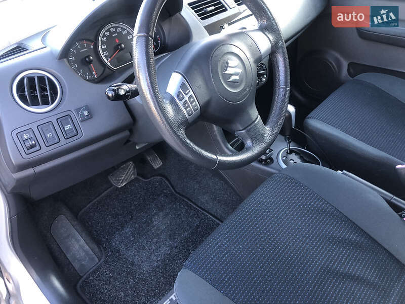 Хэтчбек Suzuki Swift 2010 в Мироновке