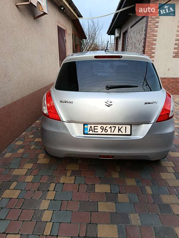 Хэтчбек Suzuki Swift 2011 в Днепре