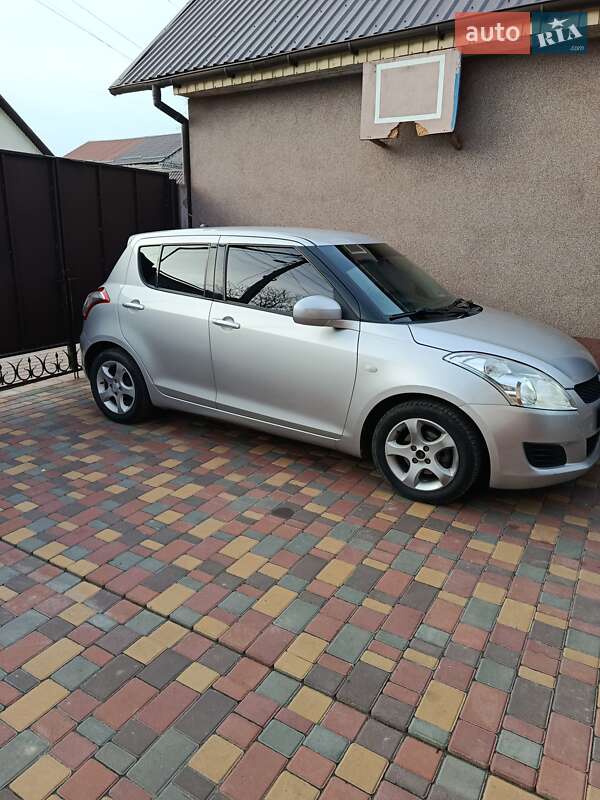 Хэтчбек Suzuki Swift 2011 в Днепре