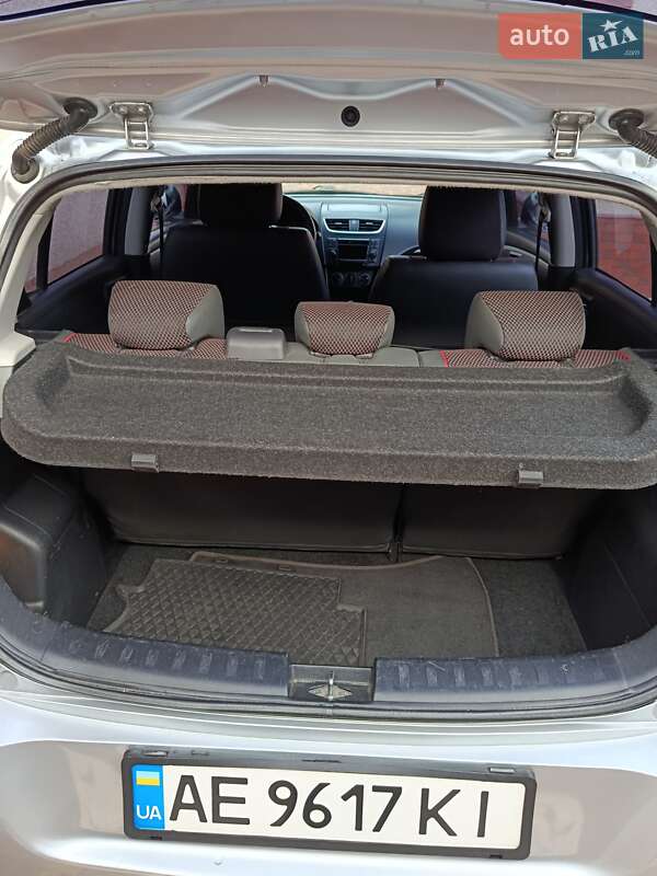 Хэтчбек Suzuki Swift 2011 в Днепре