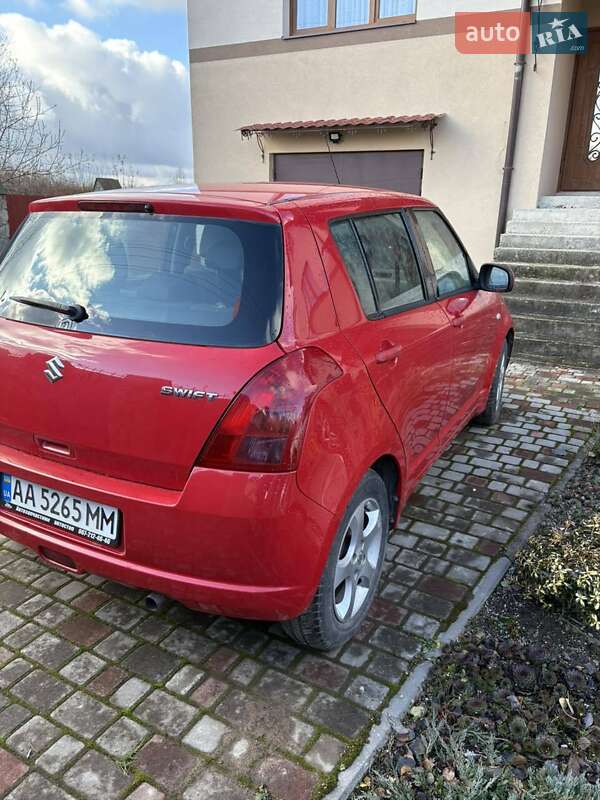 Хэтчбек Suzuki Swift 2007 в Львове