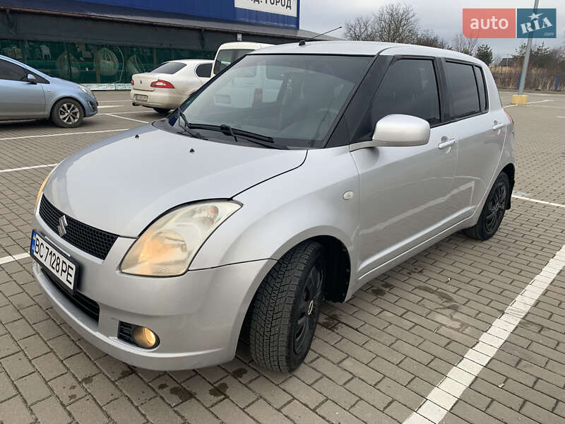 Хэтчбек Suzuki Swift 2005 в Дрогобыче
