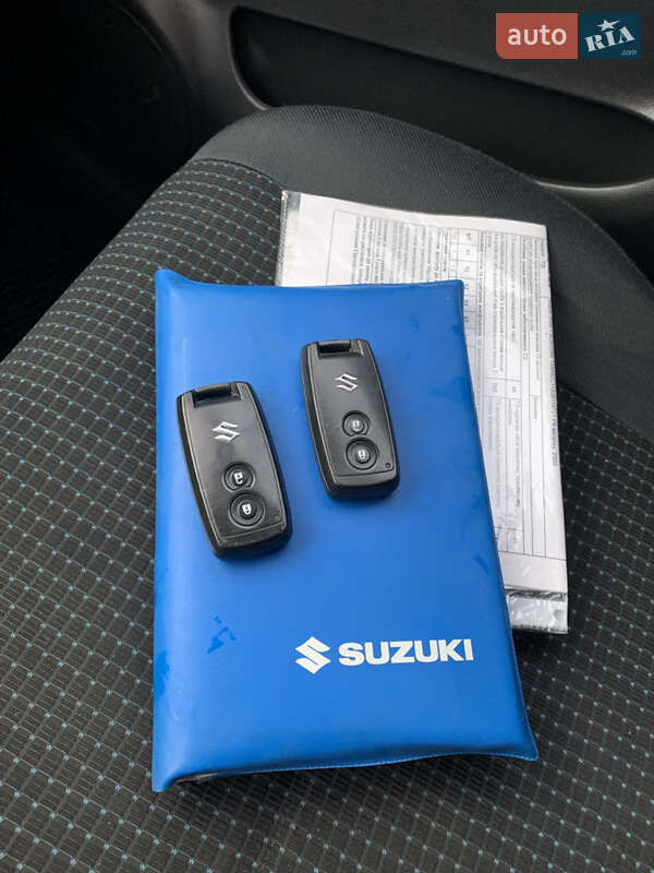 Хэтчбек Suzuki Swift 2005 в Дрогобыче