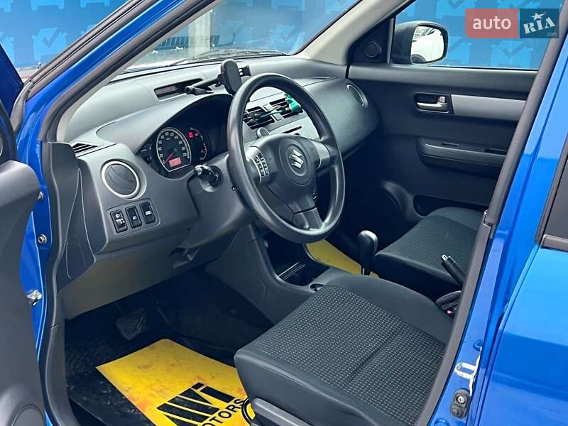 Хетчбек Suzuki Swift 2006 в Києві
