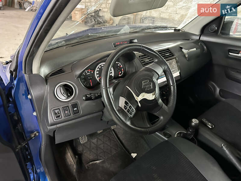Хэтчбек Suzuki Swift 2009 в Тульчине