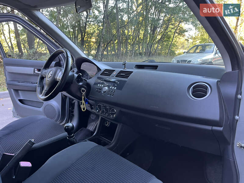 Хэтчбек Suzuki Swift 2008 в Чернигове фото 27 Хэтчбек Suzuki Swift 2008 в Чернигове