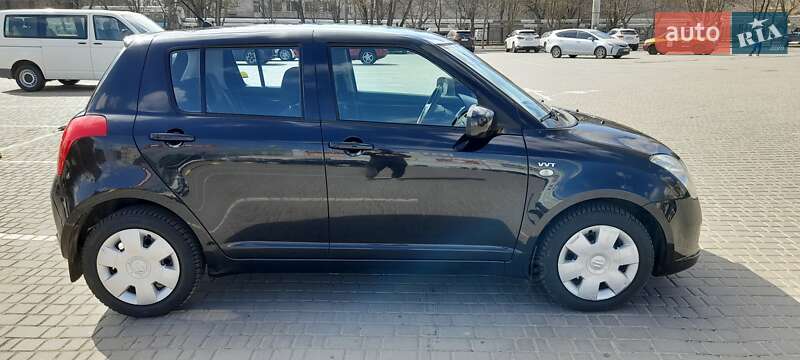 Хэтчбек Suzuki Swift 2006 в Одессе