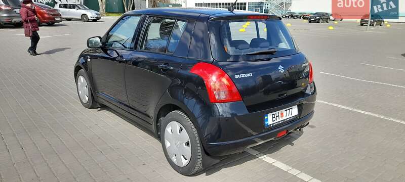 Хэтчбек Suzuki Swift 2006 в Одессе