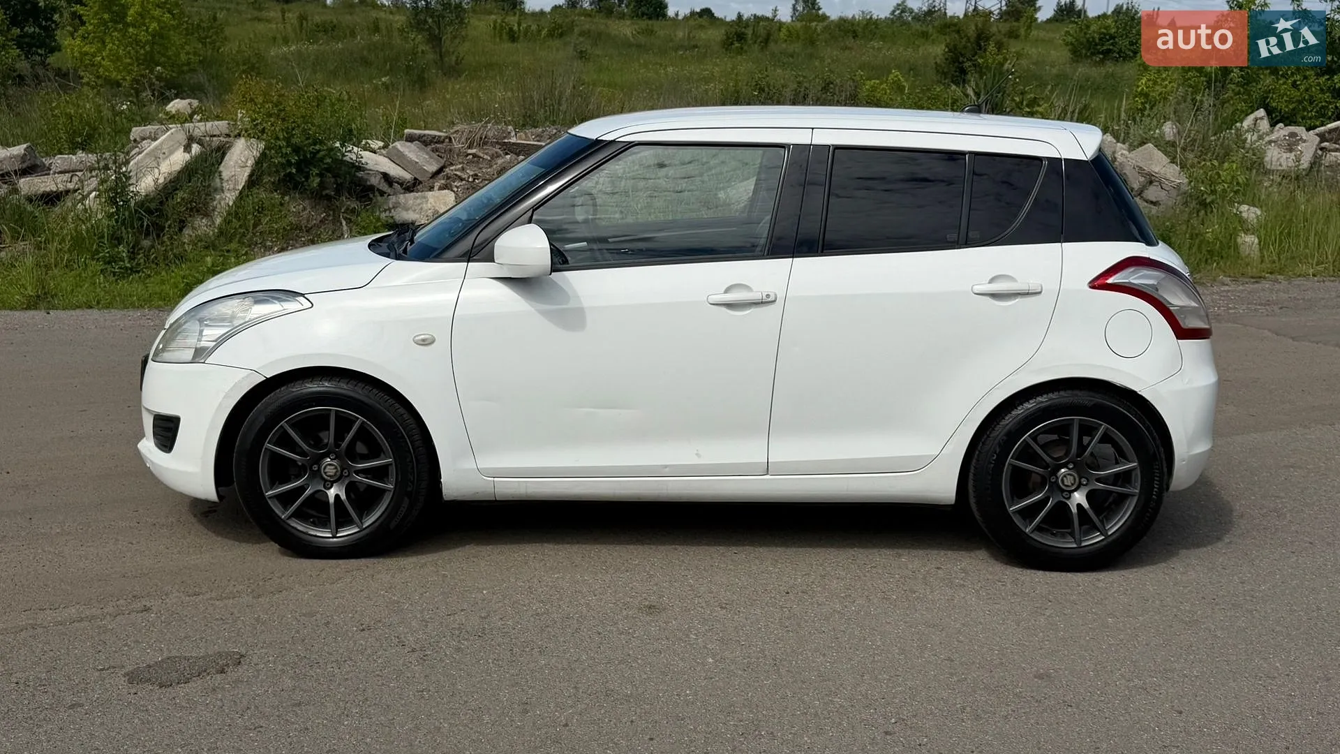 Suzuki Swift 2011 VIN TSMNZC72S00124174 фото оголошення 4 з 36