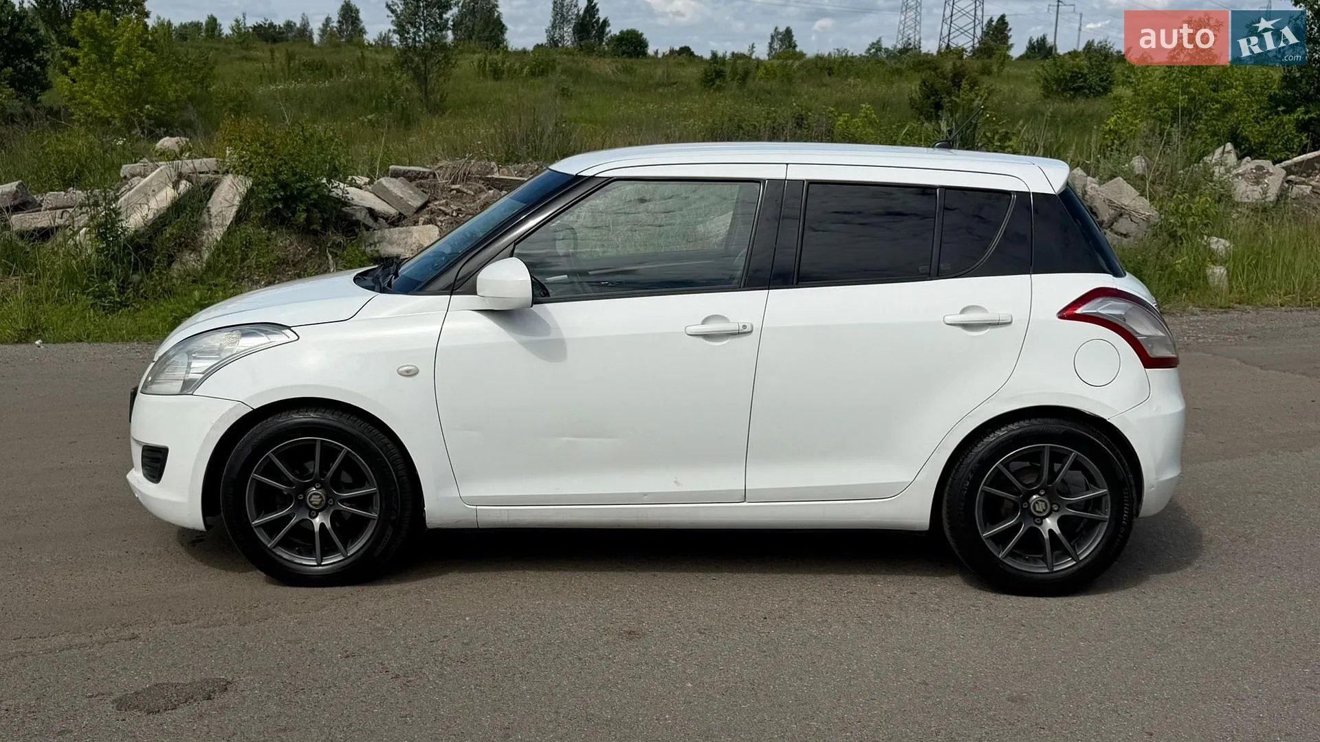 Suzuki Swift 2011 VIN TSMNZC72S00124174 фото оголошення 9 з 36