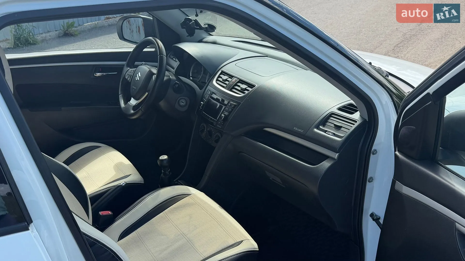 Suzuki Swift 2011 VIN TSMNZC72S00124174 фото оголошення 18 з 36
