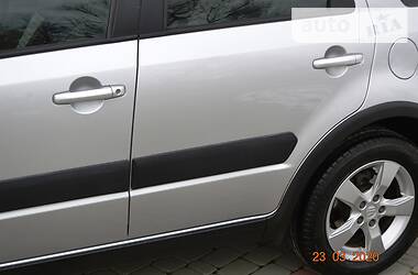 Позашляховик / Кросовер Suzuki SX4 2012 в 