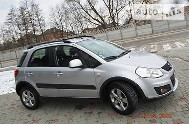 Позашляховик / Кросовер Suzuki SX4 2012 в 