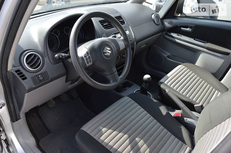 Хетчбек Suzuki SX4 2014 в Києві фото 8 Хетчбек Suzuki SX4 2014 в Києві
