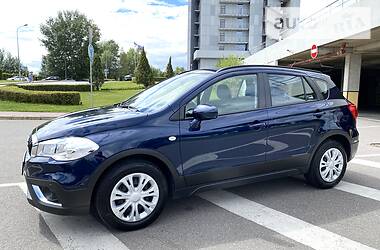 Внедорожник / Кроссовер Suzuki SX4 2018 в Киеве