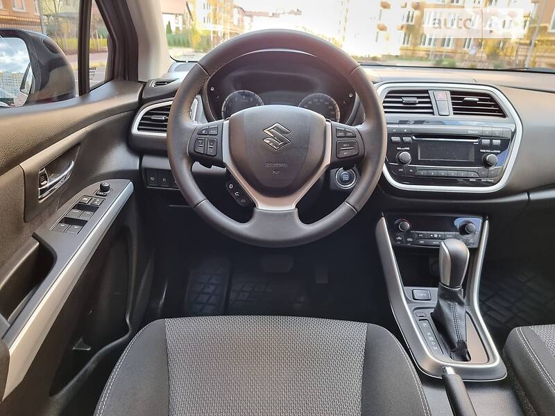 Хэтчбек Suzuki SX4 2016 в Киеве
