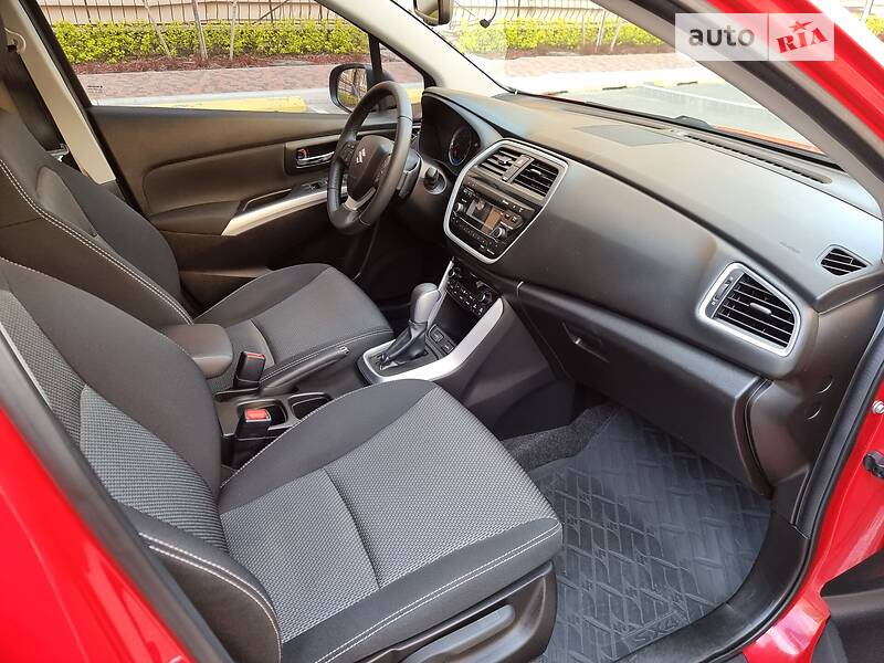 Хэтчбек Suzuki SX4 2016 в Киеве