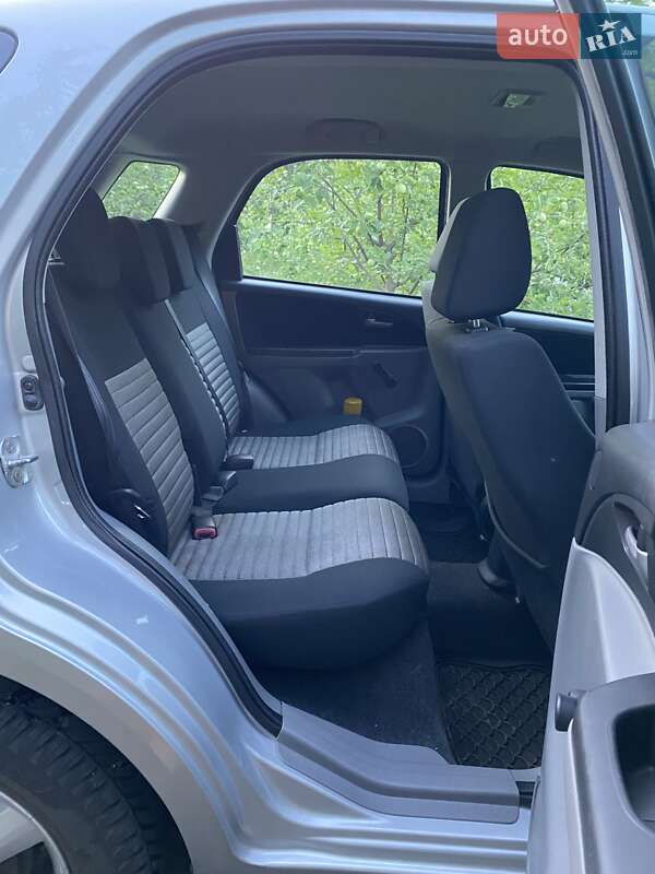 Внедорожник / Кроссовер Suzuki SX4 2008 в Первомайске