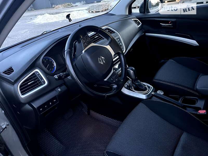 Позашляховик / Кросовер Suzuki SX4 2014 в Харкові