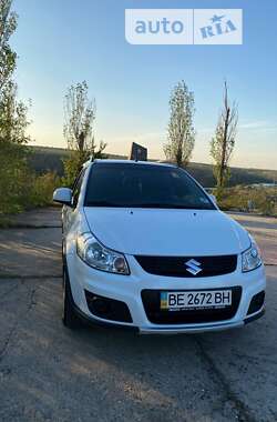 Позашляховик / Кросовер Suzuki SX4 2013 в Южноукраїнську