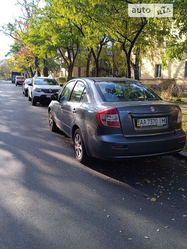 Седан Suzuki SX4 2009 в Киеве