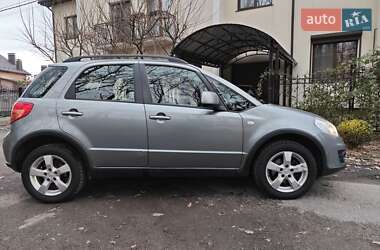 Позашляховик / Кросовер Suzuki SX4 2011 в Києві