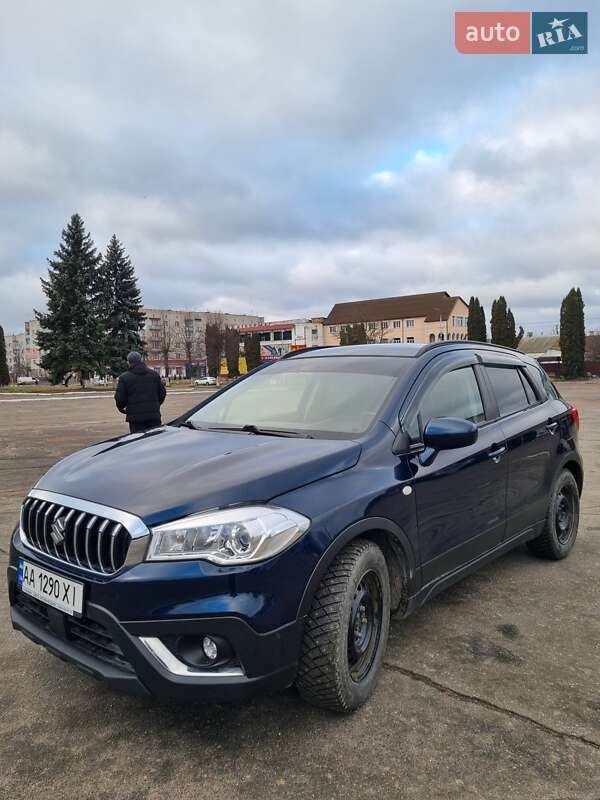 Внедорожник / Кроссовер Suzuki SX4 2019 в Киеве