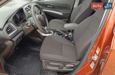 Позашляховик / Кросовер Suzuki SX4 2019 в 