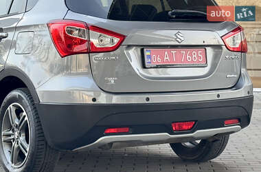 Внедорожник / Кроссовер Suzuki SX4 2016 в 
