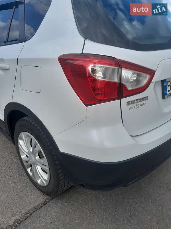 Позашляховик / Кросовер Suzuki SX4 2017 в Миколаєві