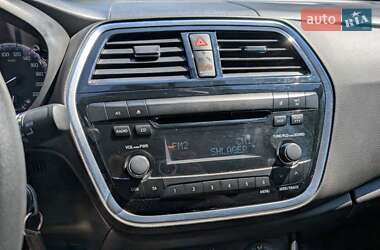 Позашляховик / Кросовер Suzuki SX4 2021 в 