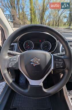 Позашляховик / Кросовер Suzuki SX4 2021 в 
