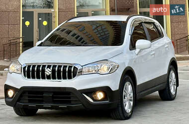 Позашляховик / Кросовер Suzuki SX4 2021 в 