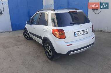 Внедорожник / Кроссовер Suzuki SX4 2011 в 